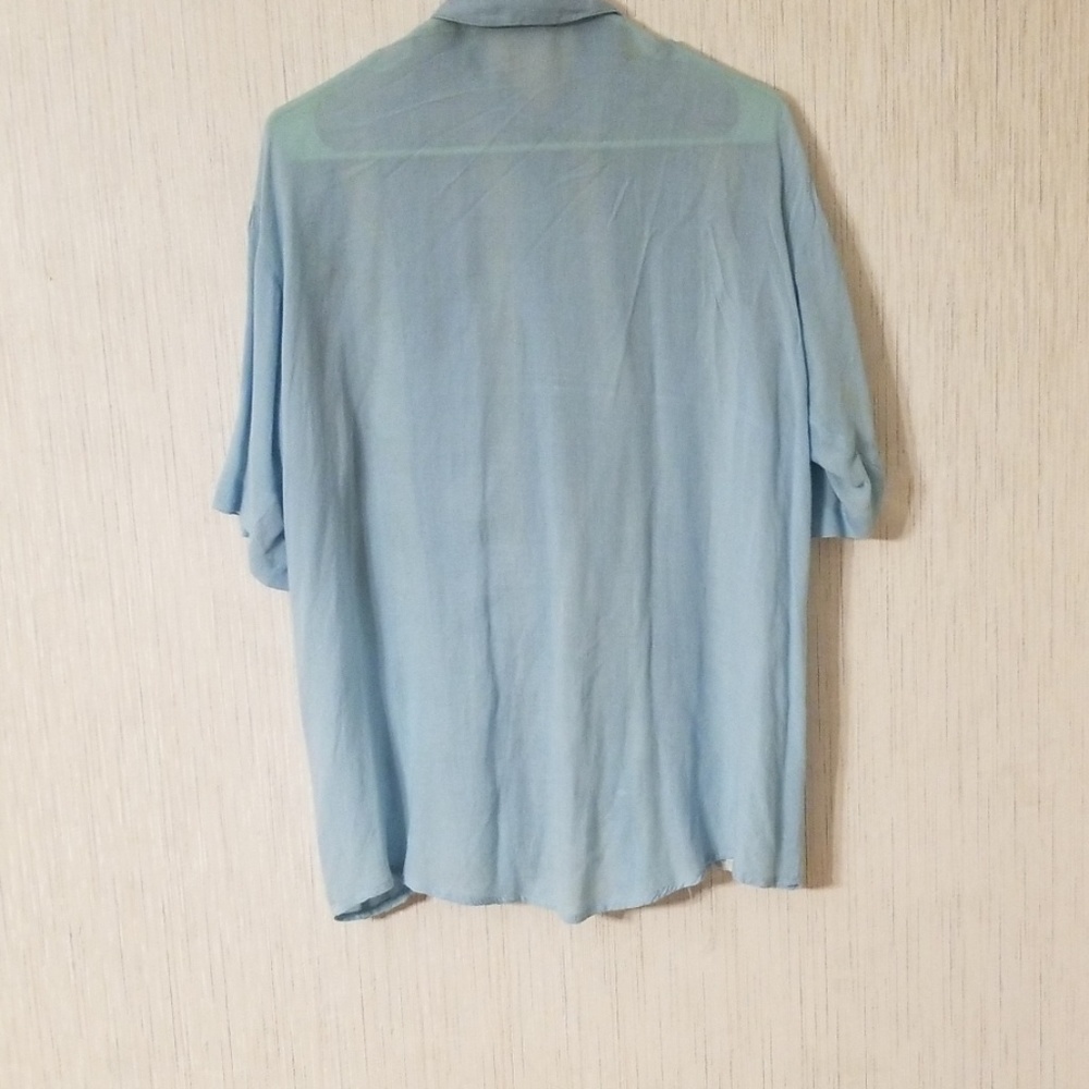 Light blue and white shirt sz xl - Picture 4 of 4